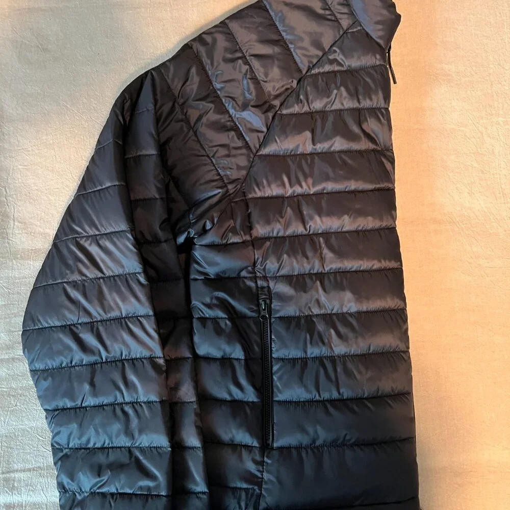 EVERLANE Women's Renew Lightweight Puffer Jacket - Black,  Size Large -  EUC - Picture 10 of 16
